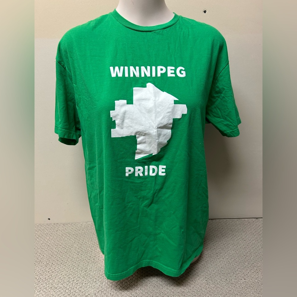 2/$20❤️- SHIRT | Women’s Gildan Winnipeg Pride shirt size XL